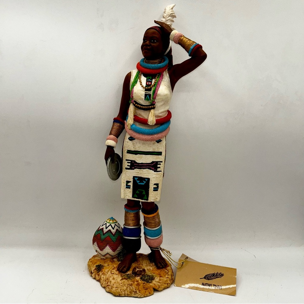 Summit Collection Native Tribes BANTWANE WOMAN PAINTED SCULPTURE African Figure
